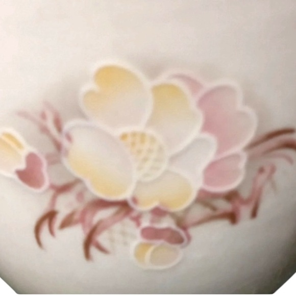 2 Vintage Porcelain Egg Cups. Made in England - Picture 3 of 6